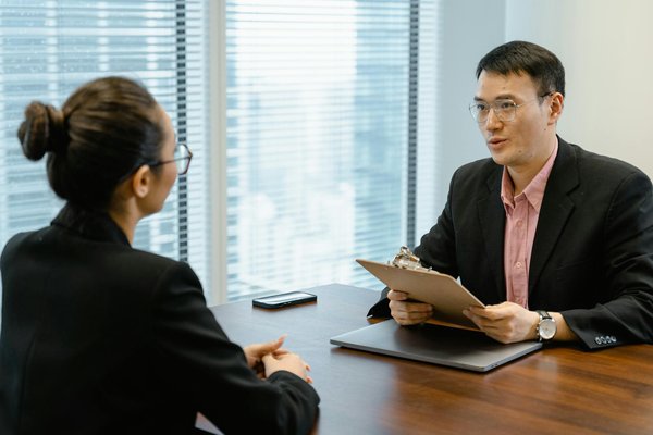 Dénichez l'emploi idéal dans le secteur de la santé : astuces incontournables et conseils d'experts
